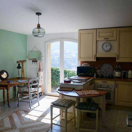 La Maison De Ninia 디뉴레뱅 외부 사진