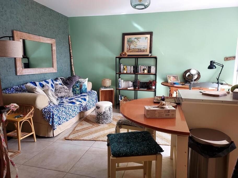La Maison De Ninia 디뉴레뱅 외부 사진