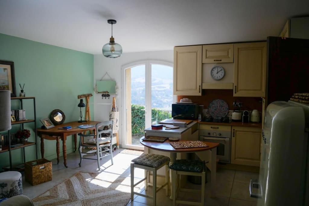 La Maison De Ninia 디뉴레뱅 외부 사진