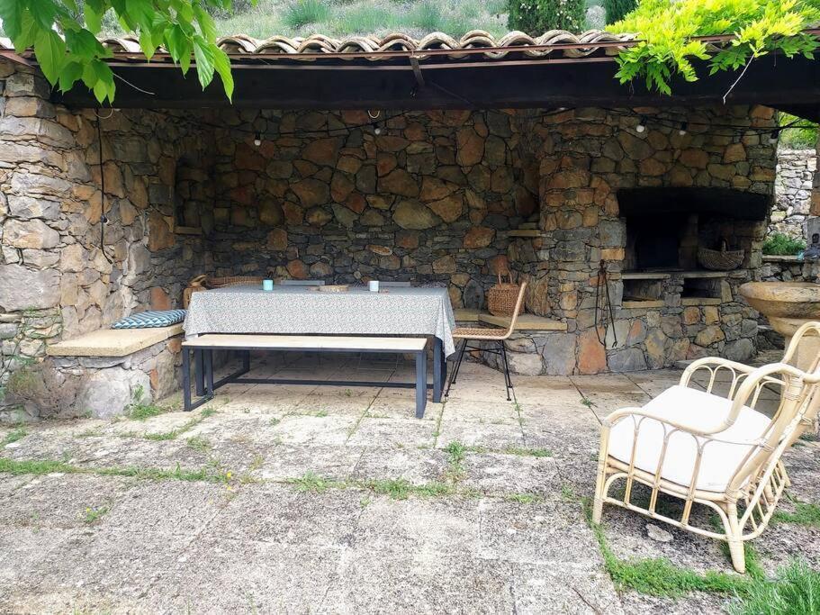 La Maison De Ninia 디뉴레뱅 외부 사진