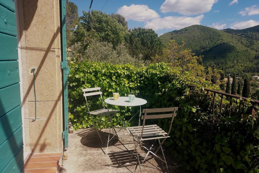 La Maison De Ninia 디뉴레뱅 외부 사진